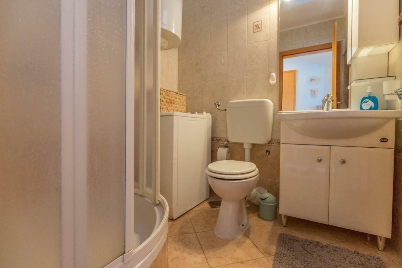 Apartman Emma Apartment ดรามัลย์ ภายนอก รูปภาพ